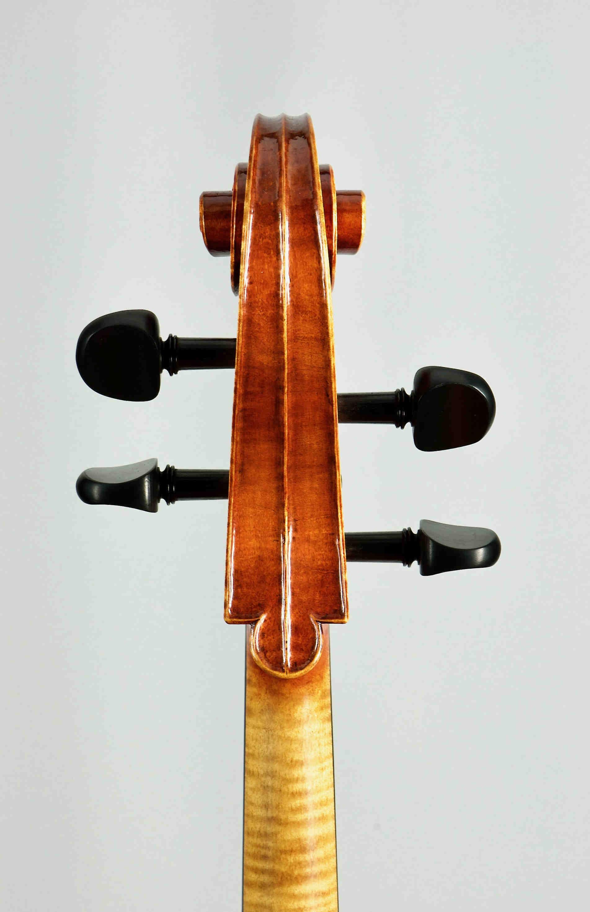 Violončelo D.Montagnana