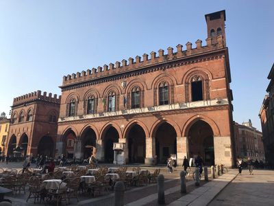 Participation in the international violin making competition in Cremona