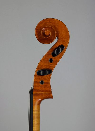 Violoncello podle modelu Antonio Stradivari